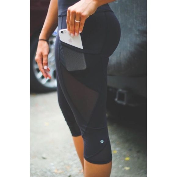 Performance leggings designed for flexible movement, supportive comfort, strength training, yoga, running, gym workouts, and everyday active lifestyle wear.